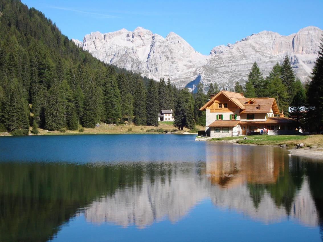 Rifugio Lago Nambino Madonna Esterno foto